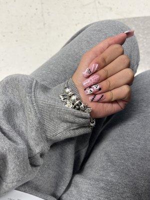 nails