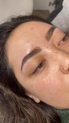 Brow works 
Lamination 
Tint 
Shaping