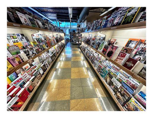 Chicago-Main Newsstand. 860 Chicago Ave, Evanston, IL  Newspapers & Magazines .Cool!