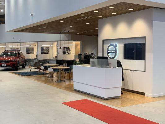 Volvo Cars St Louis