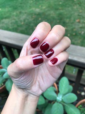 Excellent manicure by Lucia in the shade Bordeaux by Essie