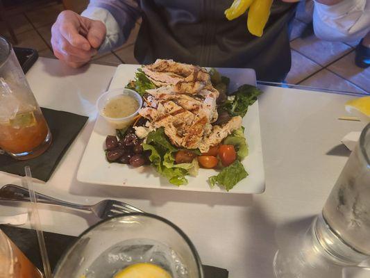 Garden salad with chicken