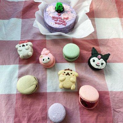 Sanrio Macarons and Box cake