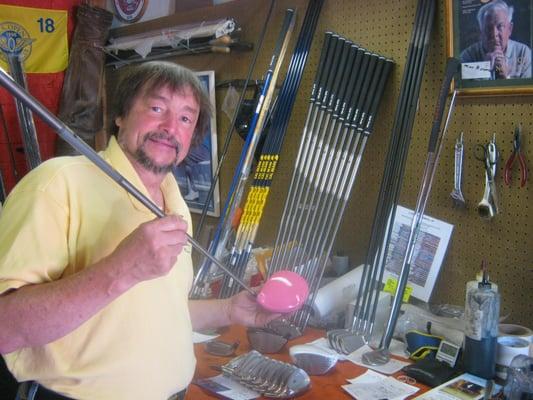 Frank's Pink Beast and Roddy's Aerotech SteelFiber 80 iron set 4-L