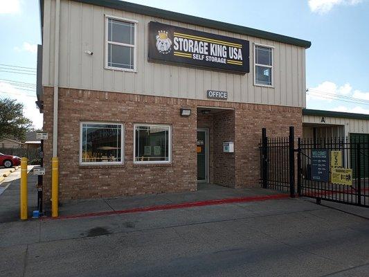 Storage King USA