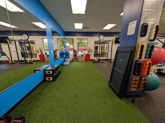 Turf area in the gym.