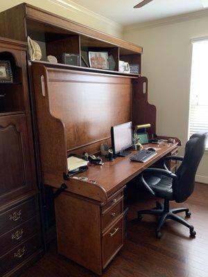 Awesome unit we purchased to solve our need for both a desk and a spare bedroom.  AMAZING!!