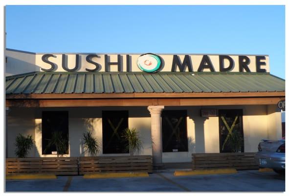 Channel Letter Signs. Sushi Madre Restaurant.