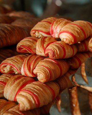 Ribbon Croissant