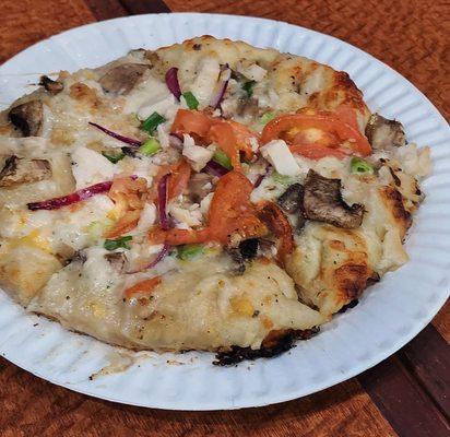 Personal Pizza: Garlic Chicken