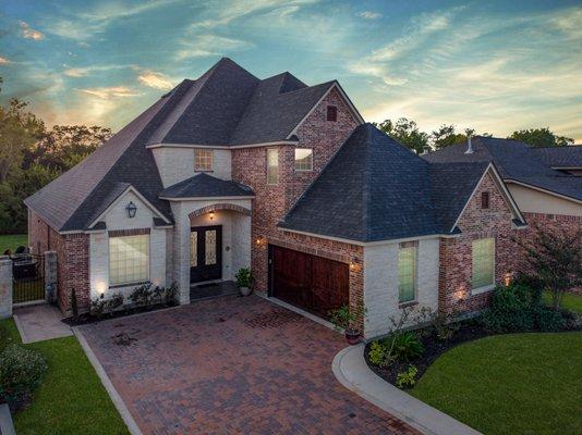 New Listing in The Gardens at Castlegate! 2312 Scotney, College Station