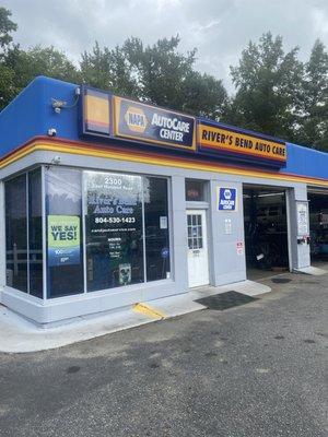 C & J Auto and Truck Service Center - River's Bend