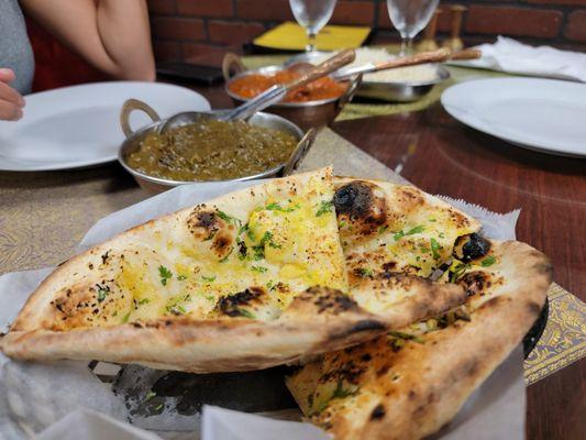 Garlic naan