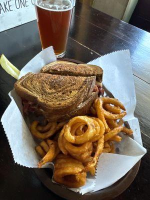 Rueben with curly fries