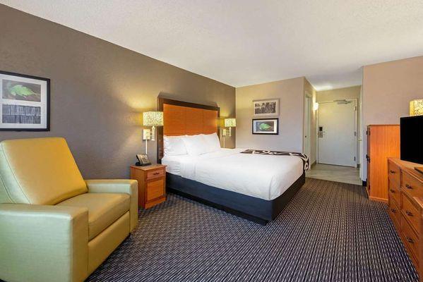 La Quinta Inn & Suites By Wyndham New Orleans Airport