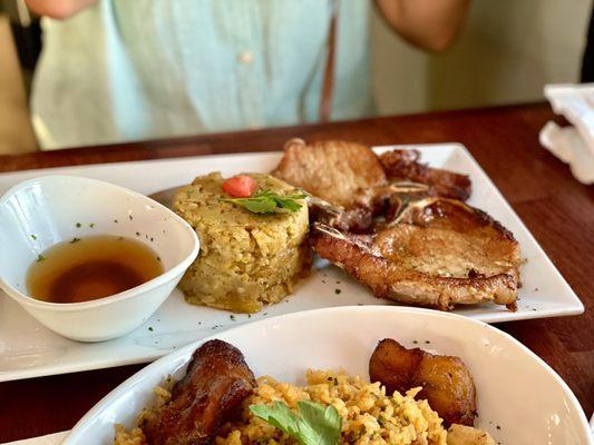 Chuletas Fritas w regular mofongo ($17.99)