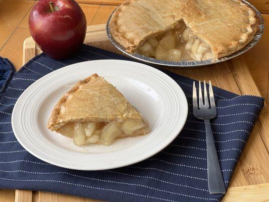 Delicious classic taste with a famous flaky crust, sweet apples with a taste of cinnamon and hints of lemon.