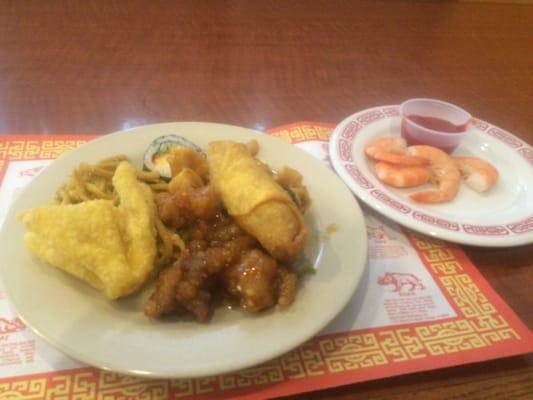 Plate 2. Veg.lo mein, crab Rangoon, sesame chicken, chicken& broccoli, egg roll. Side dish of peel and eat shrimp with cocktail sauce