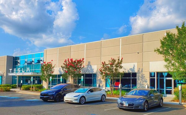 Tesla Service Center