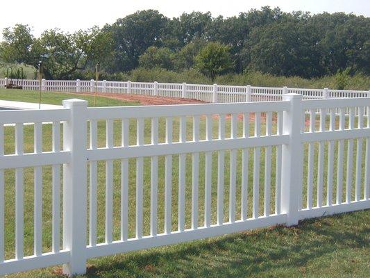 Restore white vinyl fence from black and grey mildew.