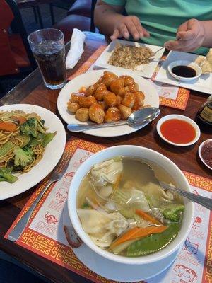 Wonton soup, sweet and sour chicken.