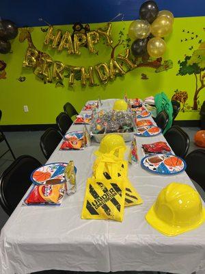 Birthday Party - construction theme