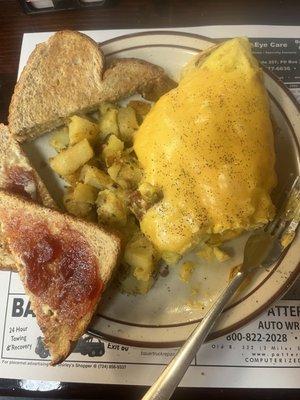 Toast ,home fries, and bacon egg pepper and onion cheese omelette