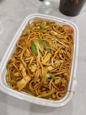 Chicken Lo Mein