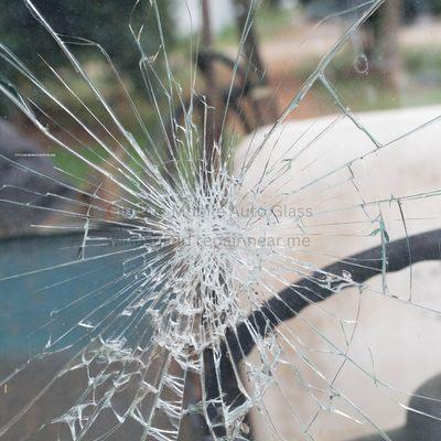 Cracked glass? We come to you! Call Cityline Mobile Auto Glass, Mon-Sun, 7am-9pm