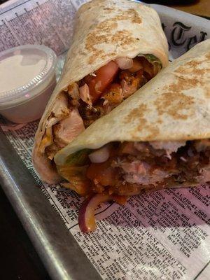 Buffalo chicken wrap, it came w/a side but I didn't want one. It was really good! Will get it again!