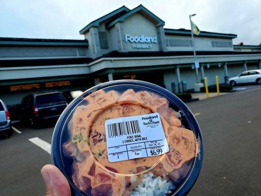 Pickin' up a poke bowl at the Laie Foodland store.