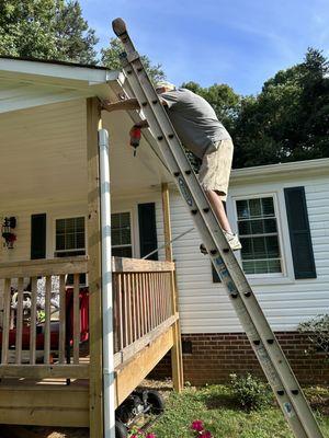 Removing elbow to replace the elbow to the downspout