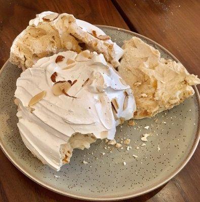 Almond meringue.