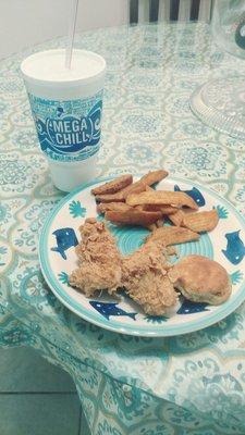 Chicken cup and a medium drink.  *plate not include