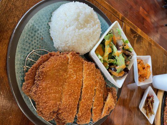 The biggest and crunchiest tonkatsu in town!