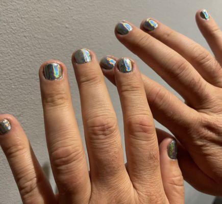 I love my chrome nails from Nail Club 2!