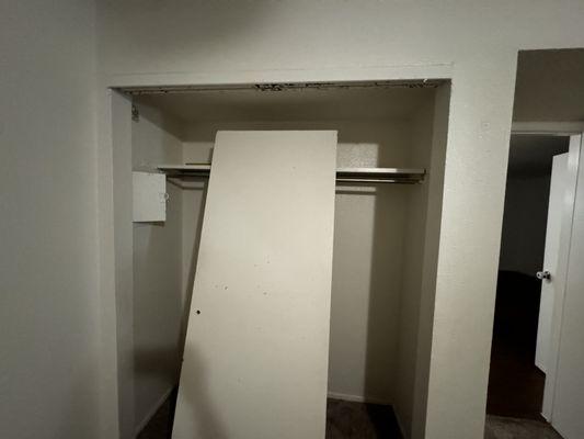 Closet doors that got never fixed or replaced