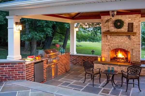 Outdoor Kitchen, Fireplace, Gazebo