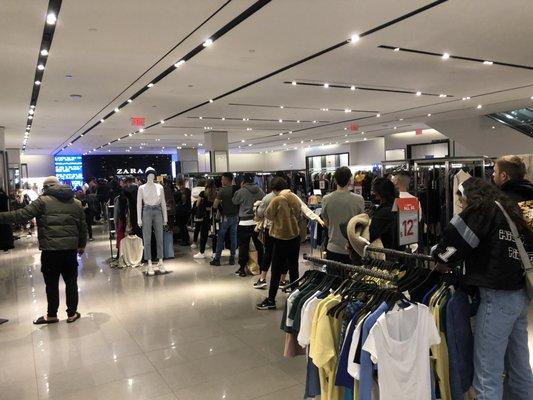 Huge line at Zara to return merchandise