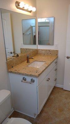 3x2 Townhome Bathroom