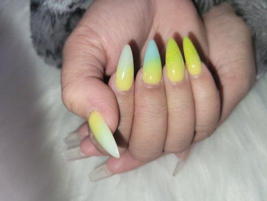 Brighten up your day with beautiful nails