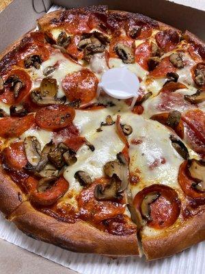 Pepperoni & mushroom pizza!