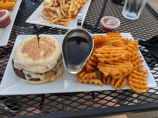 Middle Road Burger - Short rib, mozzarella, caramelized onions, au jus, toasted garlic English Muffin