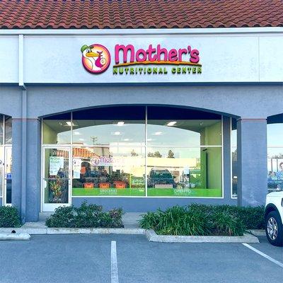 Front view of Mother's Nutritional Center Chula Vista Location