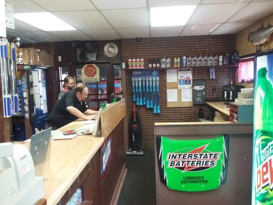 Ask for Bob Cannon, he is a childhood friend of mine (a neighbor), you can TOTALLY trust him. This is Bob at the counter.