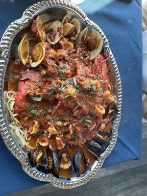 Mixed seafood dish with pasta