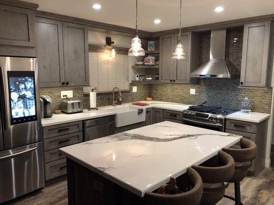 New kitchen remodel complete with gorgeous backsplash.