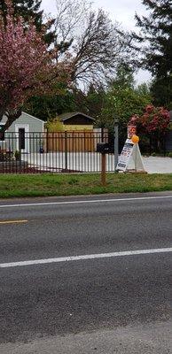 Driveway  entrance southbound on Boulevard