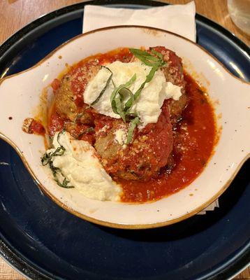 Meatball appetizer w/ ricotta