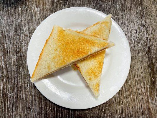 B3. Toast Sandwich with Peanut Butter and Condensed Milk